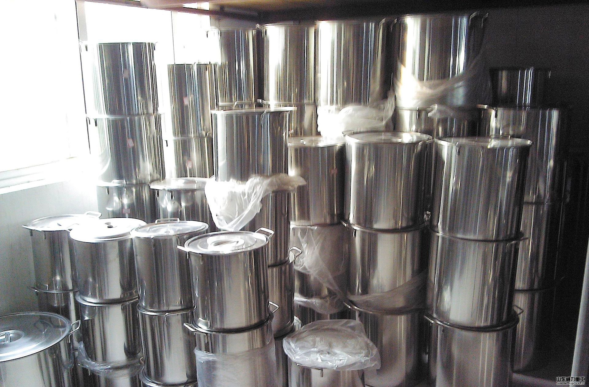 200噸三梁四柱油壓機應(yīng)用實例