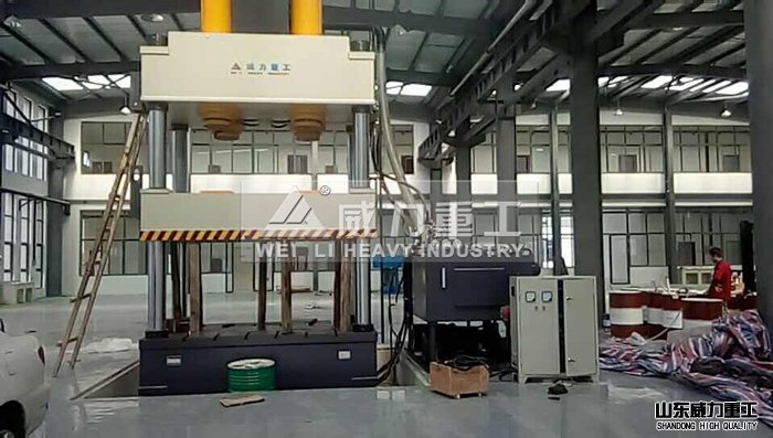 多功能1000噸四柱油壓機(jī)性能